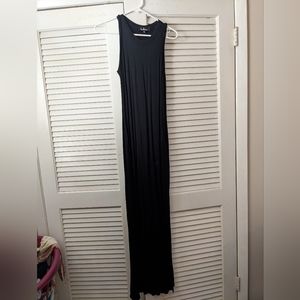 Black maxi dress, pockets, thigh slit one side